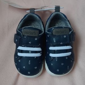 Carter's every step shoes